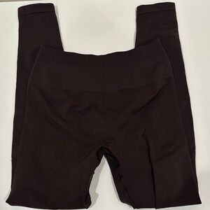 Alphalete Amplify High Wasited Leggings in Dark Brown (M)